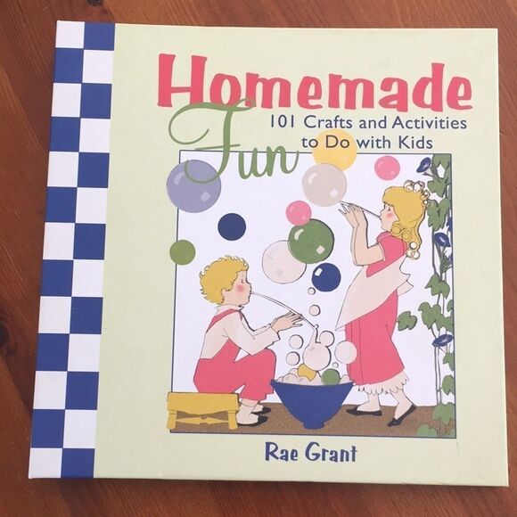 Homemade Fun: 101 Crafts and Activities Book - Picture 1 of 10